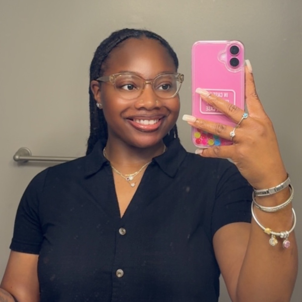 Meet your Posher, Daisha